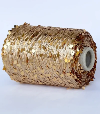 Бобінна пряжа з паєтками купити Київ — Pinori Filatti золота віскоза з блискучими паєтками в магазині пряжі на Подолі