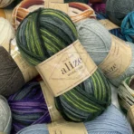 Пряжа для в’язання Alize Wooltime 11019 оливково-сірий, напівшерсть секційного фарбування купити в магазині пряжі Київ, Хорива 1А, 2 пов