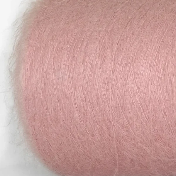 Пряжа кідмохер рожевий в бобінах з Італії, Ilaria Aurora 005012. Склад: 67% кідмохер, 5% меринос, 28% поліамід . Купити можна в магазині пряжі Київ, Поділ, Хорива 1А.