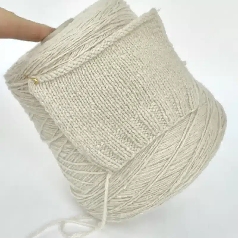 Пряжа меринос Loro Piana Wool Malfile sabbia (світлий беж) — італійська бобінна пряжа 100% кардний меринос. Київ, Хорива 1А