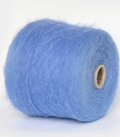 Блакитна пухнаста пряжа бебі альпака Linea Piu Melrose 550м/100г для в’язання светра