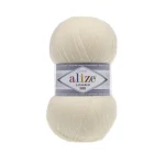 Alize Lanagold 800 62 молочний — моток 100г, тонка напіввовна